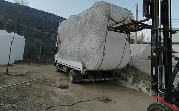 金塔塑料桶批量交付案例：满足多行业高标容器需求的一站式解决方案