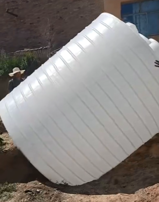 PE金塔塑料大桶批量交付案例：满足多行业储运需求的可靠容器方案